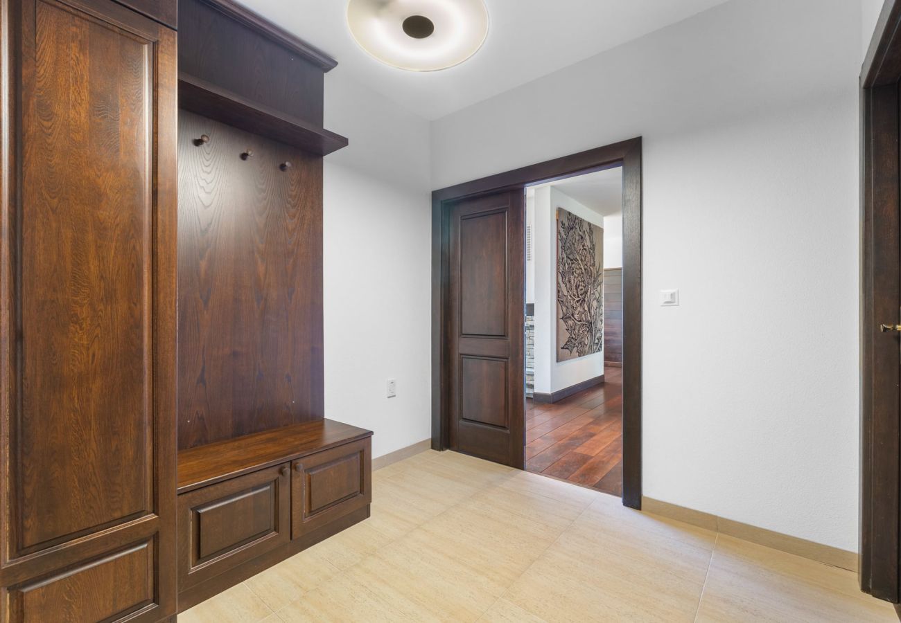 Chalet in Anzère - Noir